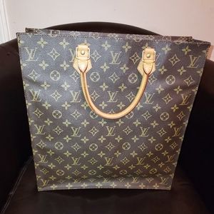 Authentic Louis Vuitton Sac Plat